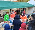 Weihnachtsgeschenke und warme Suppe für bedürftige Kinder, Nachbarn und Passanten; Foto: privat